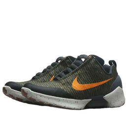 Nike: Зелёные кроссовки 