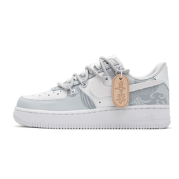 Nike: Белые кроссовки  Air Force 1