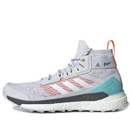 Adidas: Белые кроссовки  Terrex Free Hiker