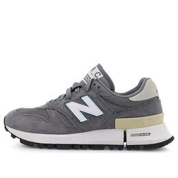 New Balance: Серые кроссовки  1300