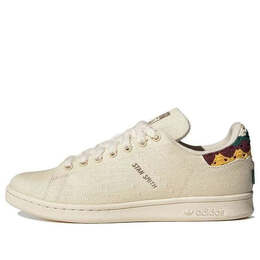 Adidas: Белые кроссовки 