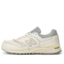 New Balance: Белые кроссовки  997