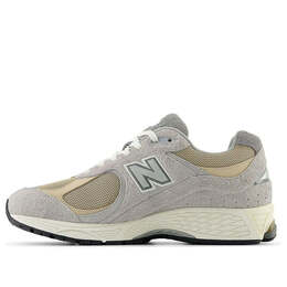 New Balance: Серые кроссовки  2002R