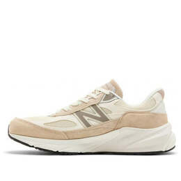 New Balance: Бежевые кроссовки  990