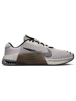 Nike: Серые кроссовки 