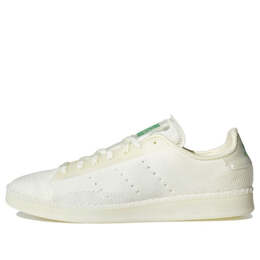 Adidas: Белые кроссовки 