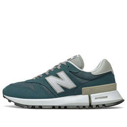 New Balance: Серые кроссовки  1300