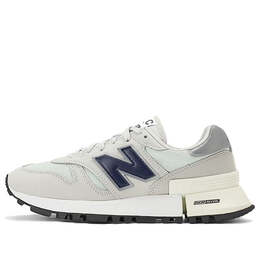 New Balance: Белые кроссовки  1300