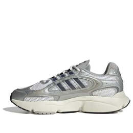 Adidas: Белые кроссовки 