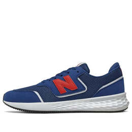 New Balance: Красные кроссовки 