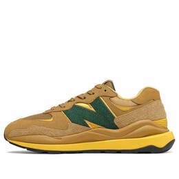 New Balance: Жёлтые кроссовки  57/40