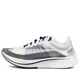 Nike: Белые кроссовки  Zoom Fly SP