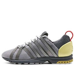 Adidas: Серые кроссовки 