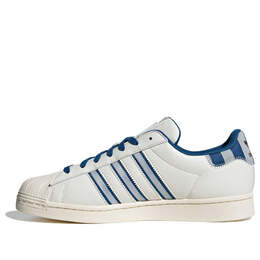 Adidas: Белые кроссовки 