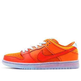 Nike: Оранжевые кроссовки  SB Dunk Low Pro