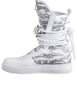 Nike: Белые кроссовки  SF Air Force 1