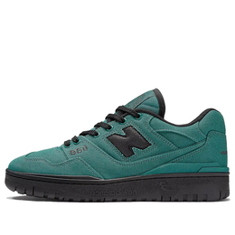 New Balance: Зелёные кроссовки  550