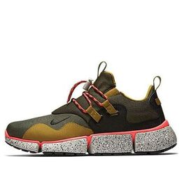 Nike: Зелёные кроссовки 