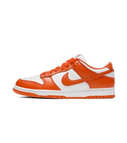 Nike: Оранжевые кроссовки  Dunk Low SP