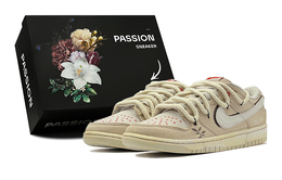 Nike: Светлые кроссовки  Dunk