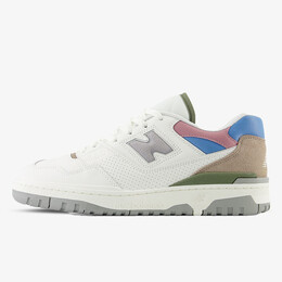 New Balance: Бежевые кроссовки  550