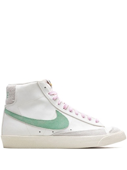 Nike: Белые кеды  Blazer Mid 77