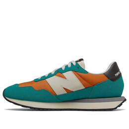 New Balance: Зелёные кроссовки  237