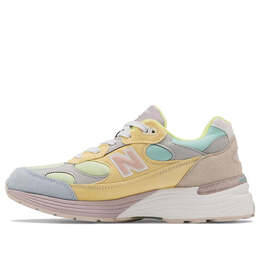 New Balance: Жёлтые кроссовки  992