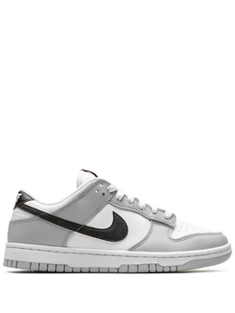 Nike: Серые кроссовки  Dunk Low SE