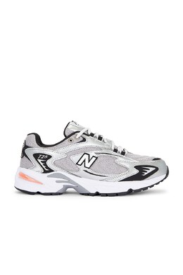 New Balance: Серебристые кроссовки 