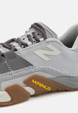 New Balance: Белые кроссовки 