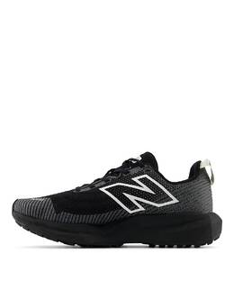 New Balance: Чёрные кроссовки  FuelCell