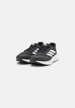 Adidas: Чёрные кроссовки  Runfalcon