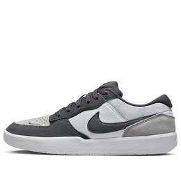Nike: Белые кроссовки 