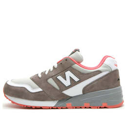 New Balance: Серые кроссовки 
