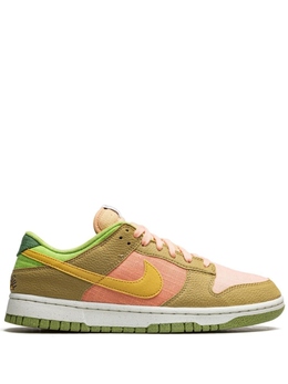 Nike: Оранжевые кроссовки  Dunk Low