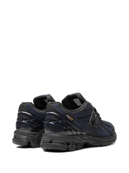 New Balance: Чёрные кроссовки  1906R