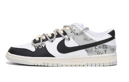 Nike: Серые кроссовки  Dunk Low