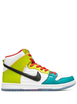 Nike: Зелёные кроссовки  SB Dunk High Pro