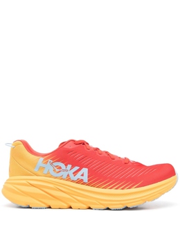 HOKA: Красные кроссовки 