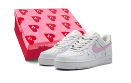 Nike: Белые кроссовки  Air Force 1