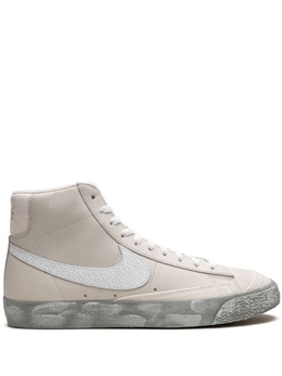 Nike: Белые кроссовки  Blazer Mid 77