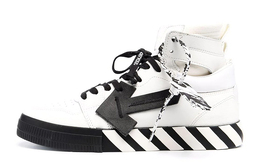 Off-White: Белые кроссовки  Off Court