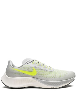 Nike: Серые кроссовки  Air Zoom Pegasus 37