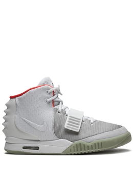 Nike: Серые кроссовки  Air Yeezy 2 NRG