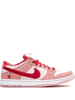 Nike: Розовые кроссовки  Dunk Low Pro