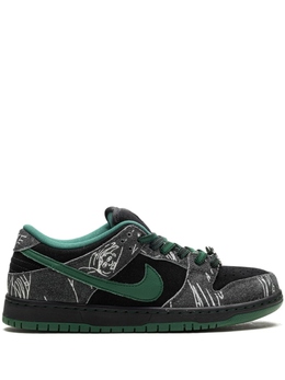 Nike: Зелёные кроссовки  SB Dunk Low