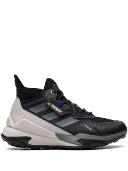 Adidas: Чёрные кроссовки  Terrex