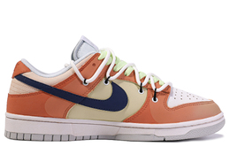 Nike: Оранжевые кроссовки  Dunk