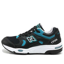 New Balance: Чёрные кроссовки  1700